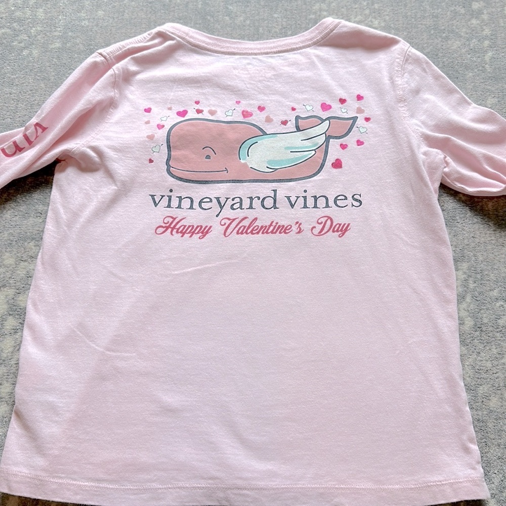 VINEYARD VINES LONG SLEEVE KIDS LIMITED EDITION VALENTINES T SHIR… - Picture 3 of 9